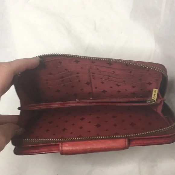 Fossil Maddox lady’s wallet in red